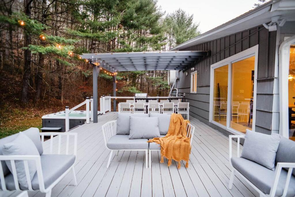 Prattvilla -Catskill -Mountain Escape 5 Bedroom ,3 Bath With Hot Tub Prattsville Buitenkant foto