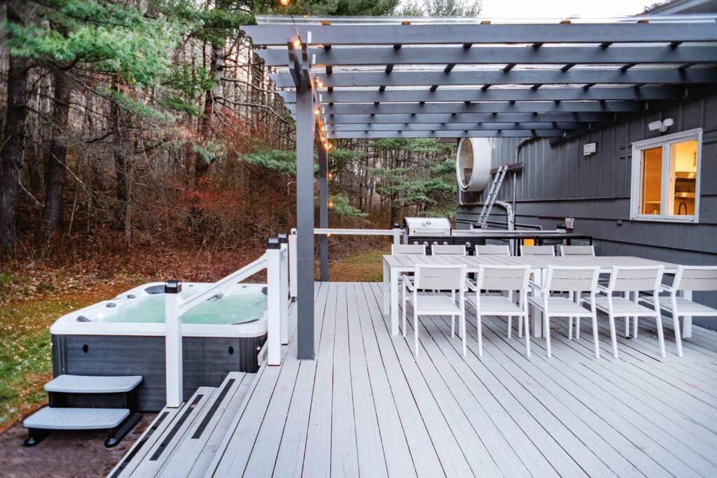 Prattvilla -Catskill -Mountain Escape 5 Bedroom ,3 Bath With Hot Tub Prattsville Buitenkant foto